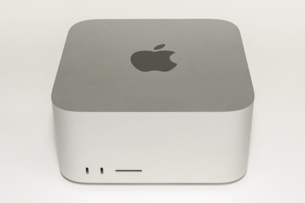Mac_Studio_(2022)_front